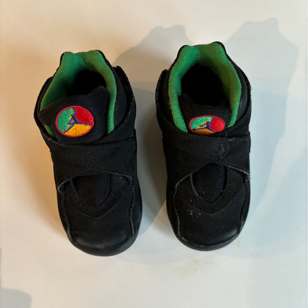 Kids air Jordan tinker air raid sneakers size 6